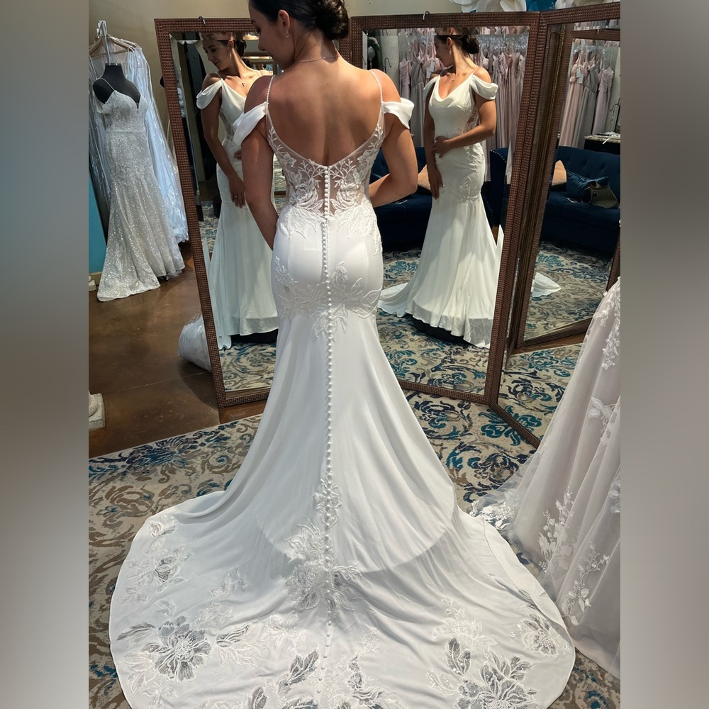 Wedding dress